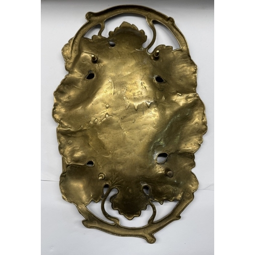 388 - A brass leaf pattern fruit bowl