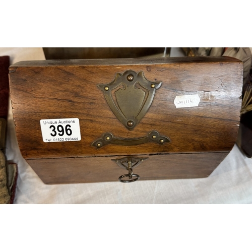 396 - A 19th century mahogany veneered casket with brass mounts