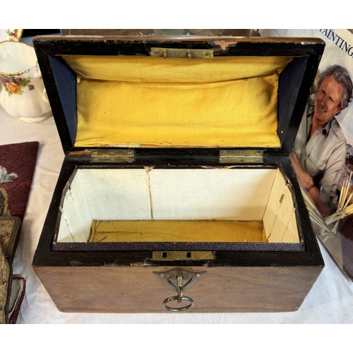 396 - A 19th century mahogany veneered casket with brass mounts