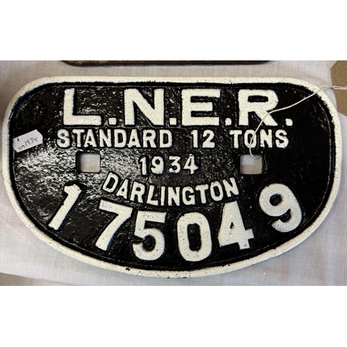 411 - A Darlington railway wagon plate (LNER)