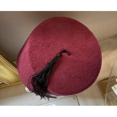 450 - A vintage Fez