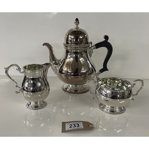 233 - A silver Tea set (bowl & Jug 9.5oz / 420g aprox) (Teapot 840g / 1lb 8.5oz aprox)