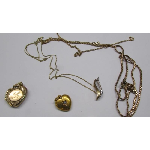 253 - Three 9ct gold chains (one a/f) and two 9ct gold heart lockets, 10.95 grams.