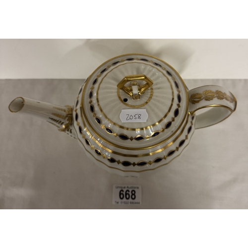 668 - A Derby fluted teapot & lid with blue & gilt chain border & gilt finial, 16cm high, painted crown, c... 