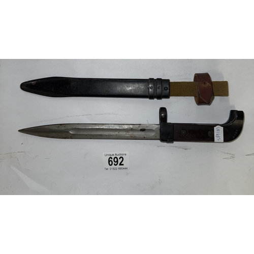 692 - A bayonet