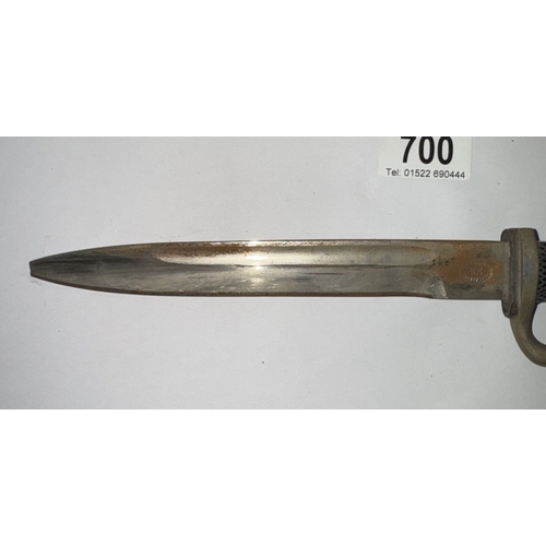 700 - A bayonet