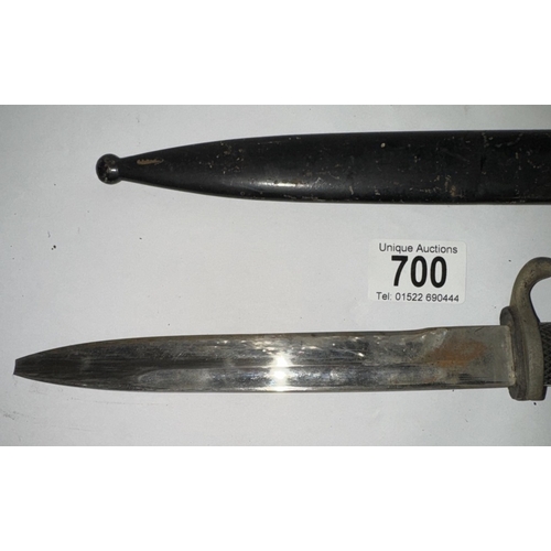 700 - A bayonet