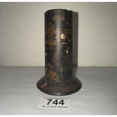 744 - An early Chinese black lacquered brush pot