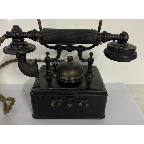 749 - A vintage telephone