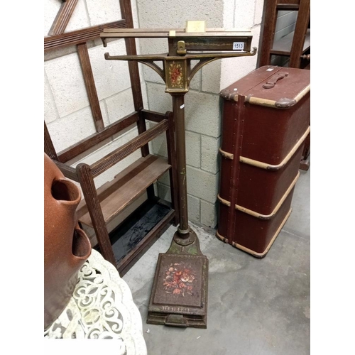 1513 - A set of vintage Avery weighing scales