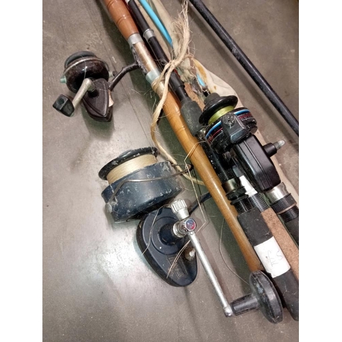 1514 - A vintage fishing rod & reels