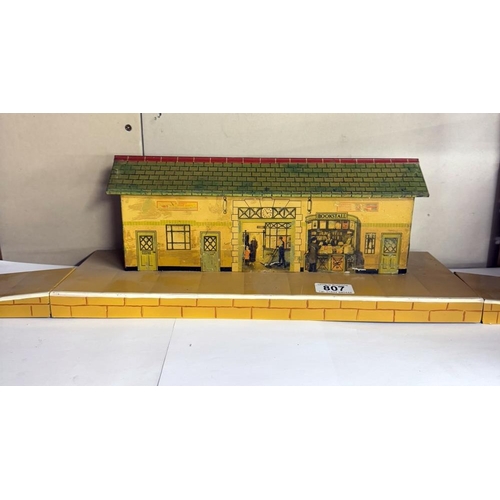 807 - A Hornby O gauge station