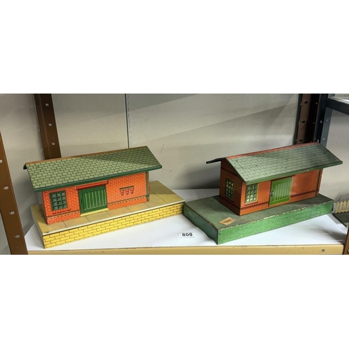 808 - 2 Hornby O gauge platform goods buildings