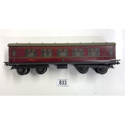 833 - 3 Hornby O gauge LMS coaches