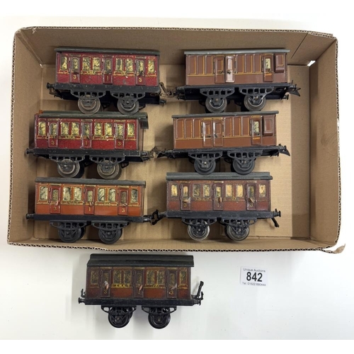 842 - 7 early Hornby O gauge coaches with opening doors