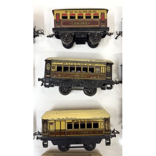 846 - 10 Hornby O gauge pullmen coaches including Marjorie & Aurelia