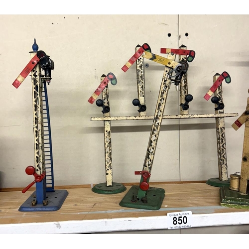 850 - 5 Hornby O gauge railway signals