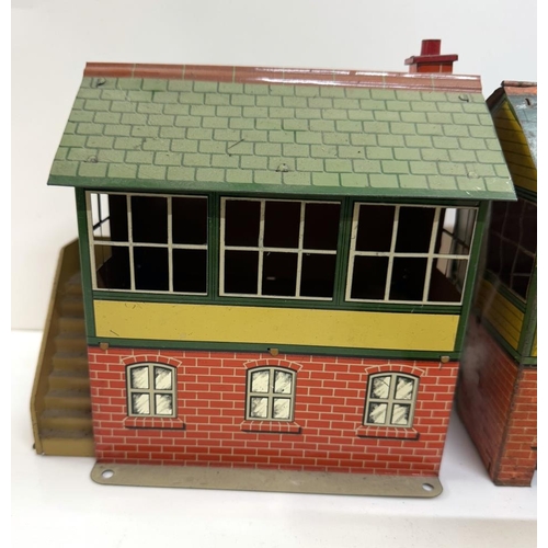 853 - 4 Hornby O gauge signal boxes