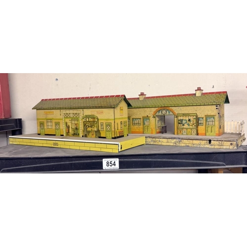 854 - 2 Hornby O gauge stations