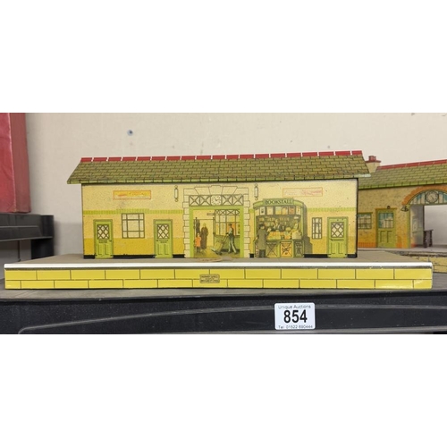 854 - 2 Hornby O gauge stations