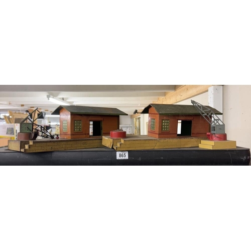 865 - 2 Hornby O gauge goods buildings with crane. A/F