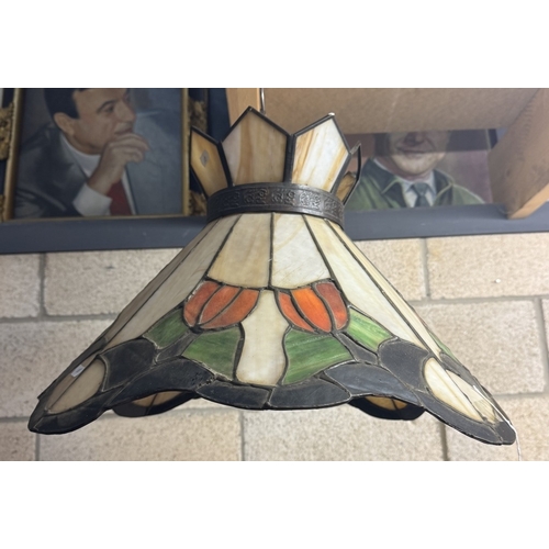 1521 - A Tiffany style lamp shade