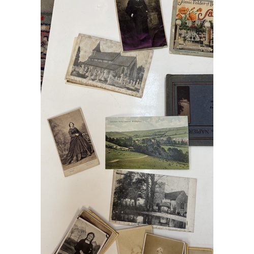 1662 - A quantity of postcards & ephemera