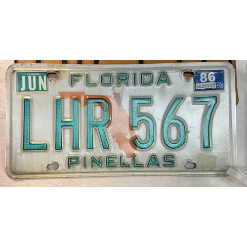 1664 - A quantity of USA number plates