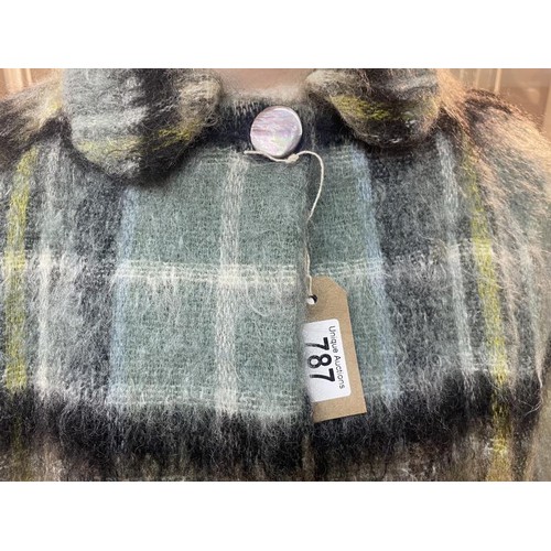 787 - A vintage green check wool cape