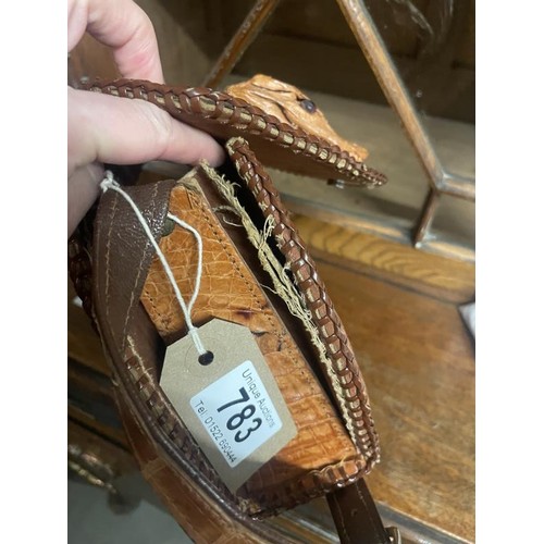 783 - A vintage alligator purse with head & feet A/F (needs attention)