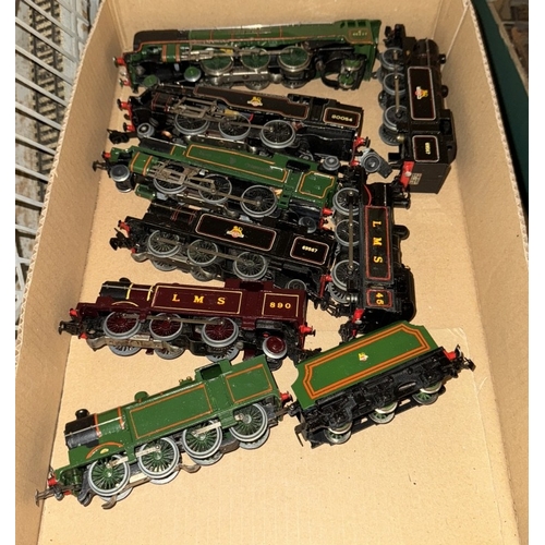 1718 - A good lot of Hornby Dublo/Triang 3 rail locomotives including TTR Trix coaches etc. Goods wagons & ... 