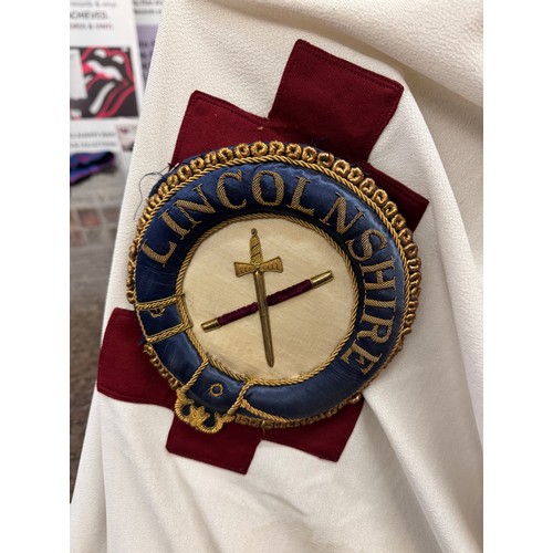 1824 - Knight templars cloaks (Connection Linc Large badge) with model ship & masonic aprons