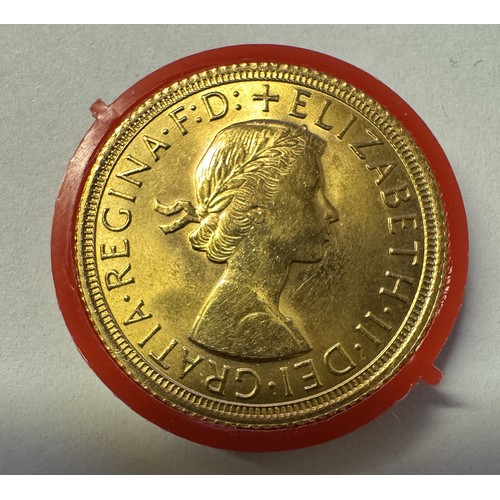 259 - A 1966 Queen Elizabeth II gold sovereign.