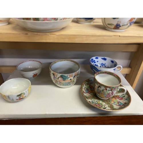 421 - A good lot of Chinese porcelain & pottery including cups, saucers, bowls etc