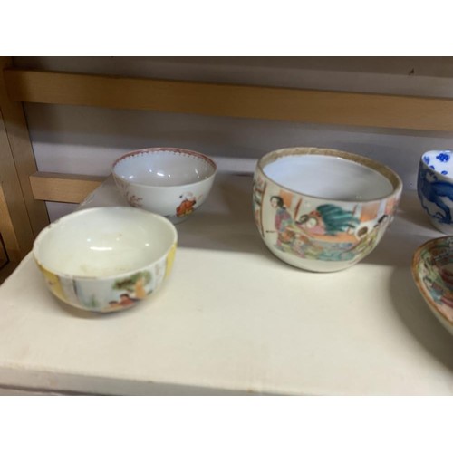 421 - A good lot of Chinese porcelain & pottery including cups, saucers, bowls etc