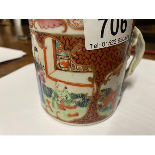 706 - A circa 1770 Chinese Famille Rose cylindrical mug, decorated with oriental figures and children with... 