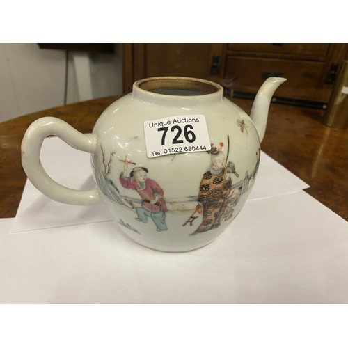 726 - A 19th century Chinese porcelain teapot decorated with figures