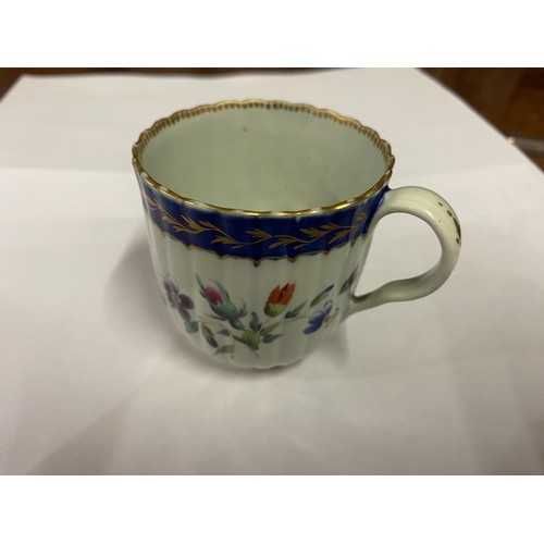 725 - A circa 1780 early Worcester porcelain fluted coffee cup, A lovely first period Worcester fluted por... 