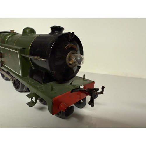 840B - Hornby 0 Gauge LNER 3 rail Locomotive 
Untested