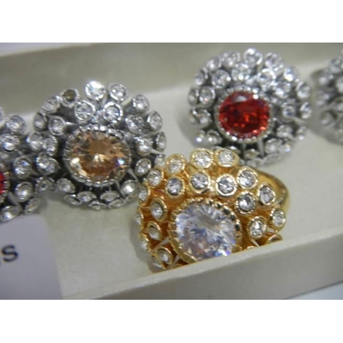 518 - Ten good quality dress rings.