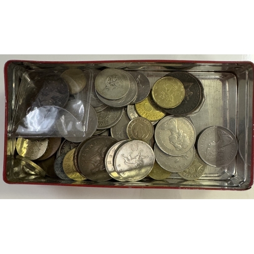 545 - A quantity of mixed coins and bank notes