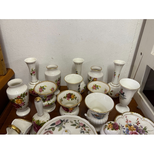 575 - A good selection of floral decorated china