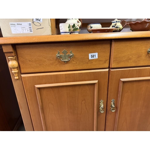 581 - A William Lawrence 2 drawer 2 door dresser base