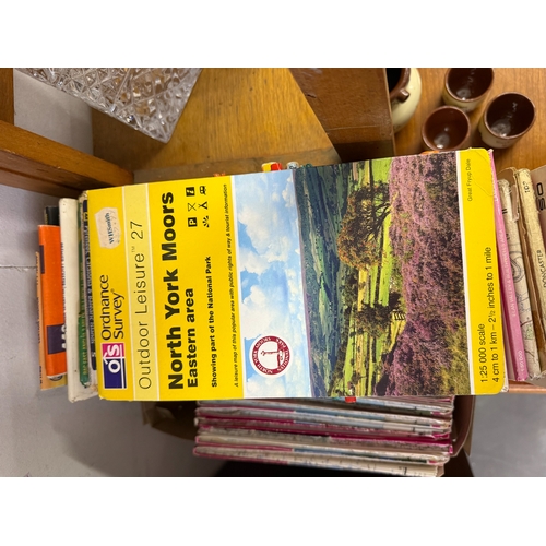 582 - A quantity of tourist maps etc.