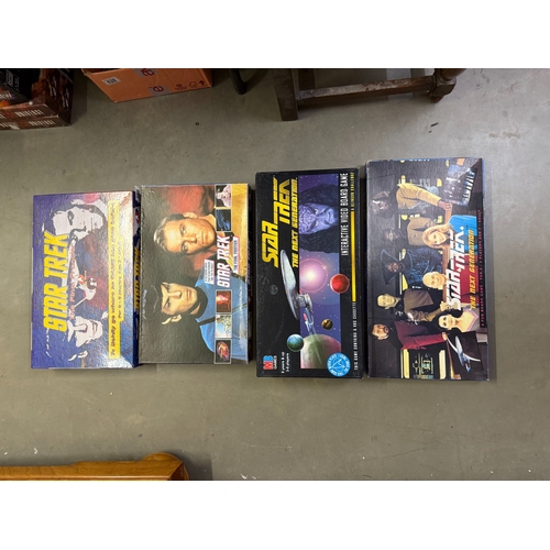 589 - 4 Star Trek board games