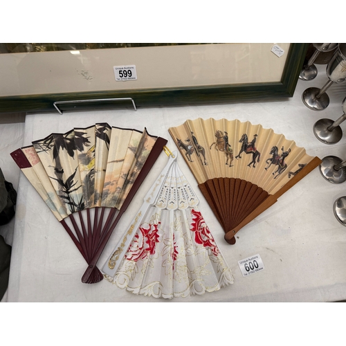 600 - 4 Vintage fans