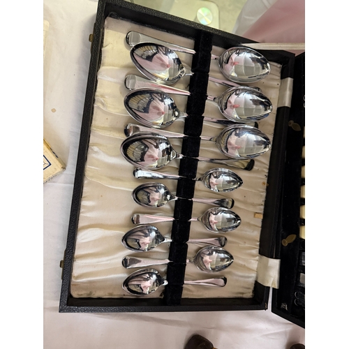 608 - A vintage canteen of cutlery