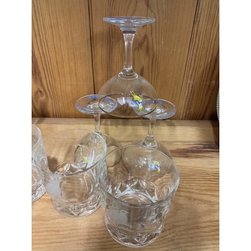 662 - 6 Babycham glasses & 4 whisky glasses with etchings of pheasants