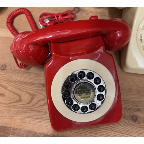 667 - 3 vintage telephones