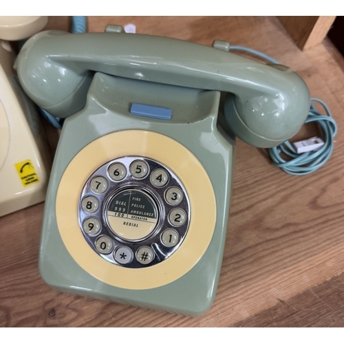 667 - 3 vintage telephones